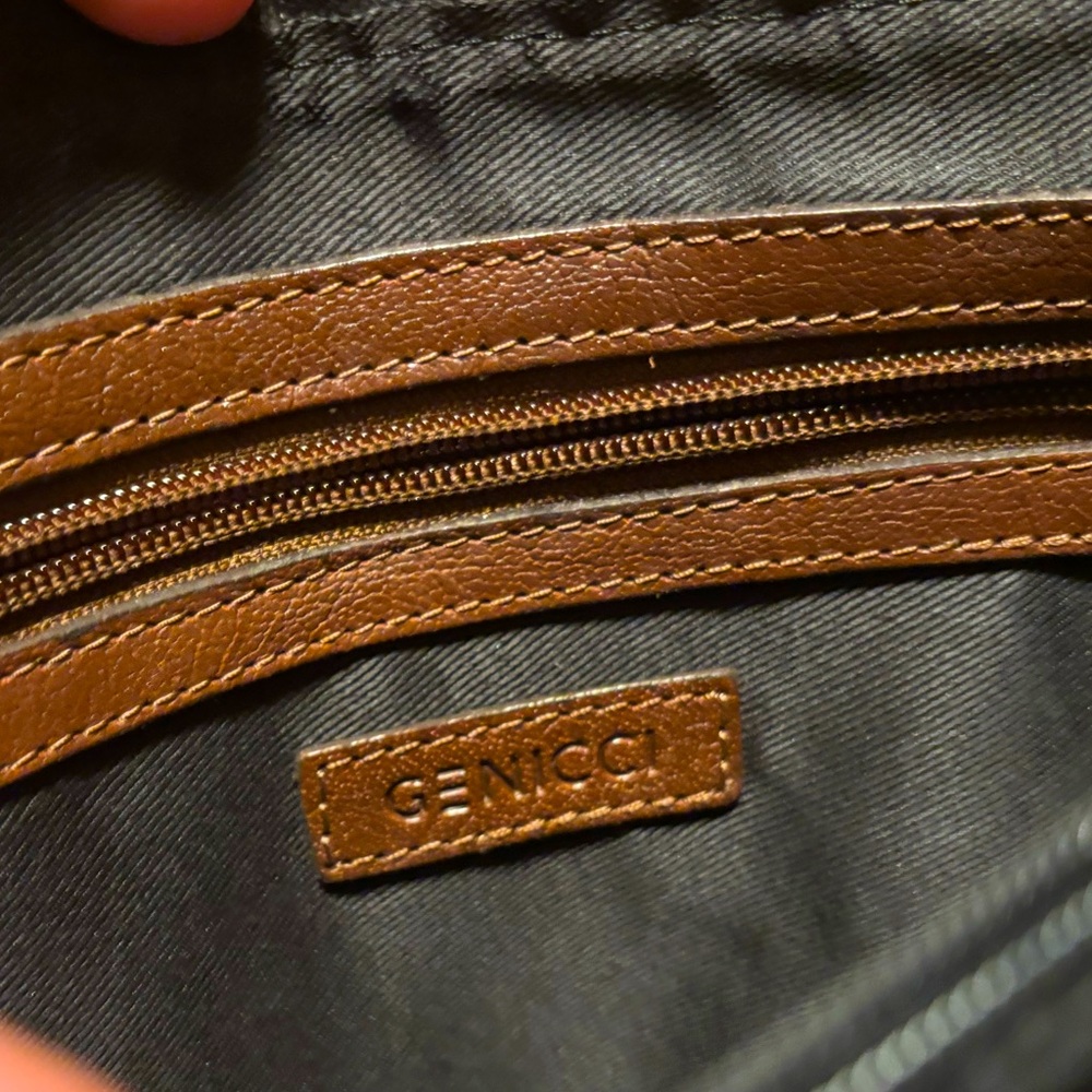 GENICCI Brown Leather Flap Over Crossbody Bag Pre-Owned - Picture 4 of 7